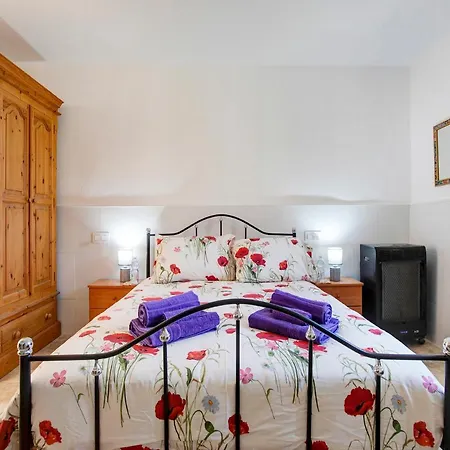 Lovely 1 Bedroom With Kitchen & Pool شقة ألبوكس